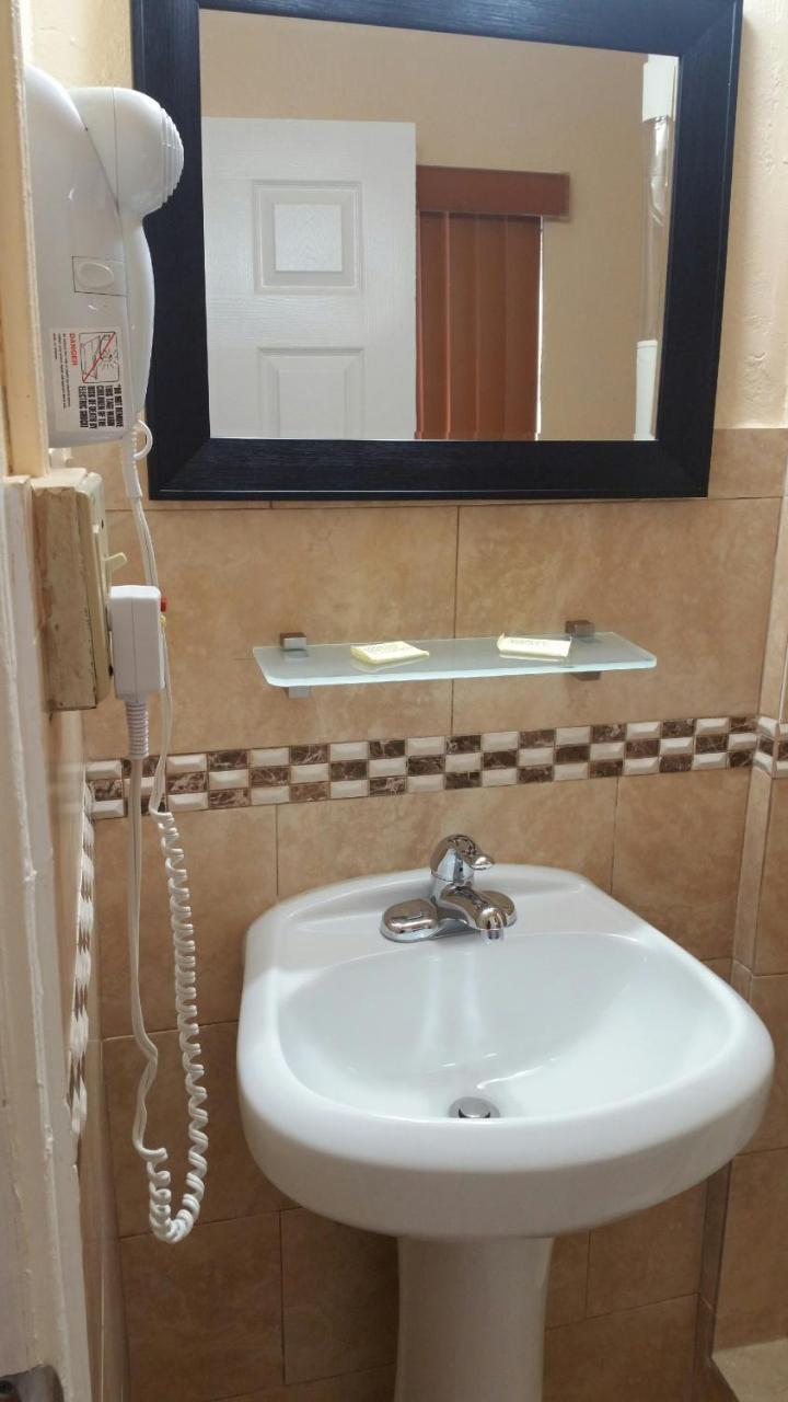 دانيا بيتش Palms Inn المظهر الخارجي الصورة